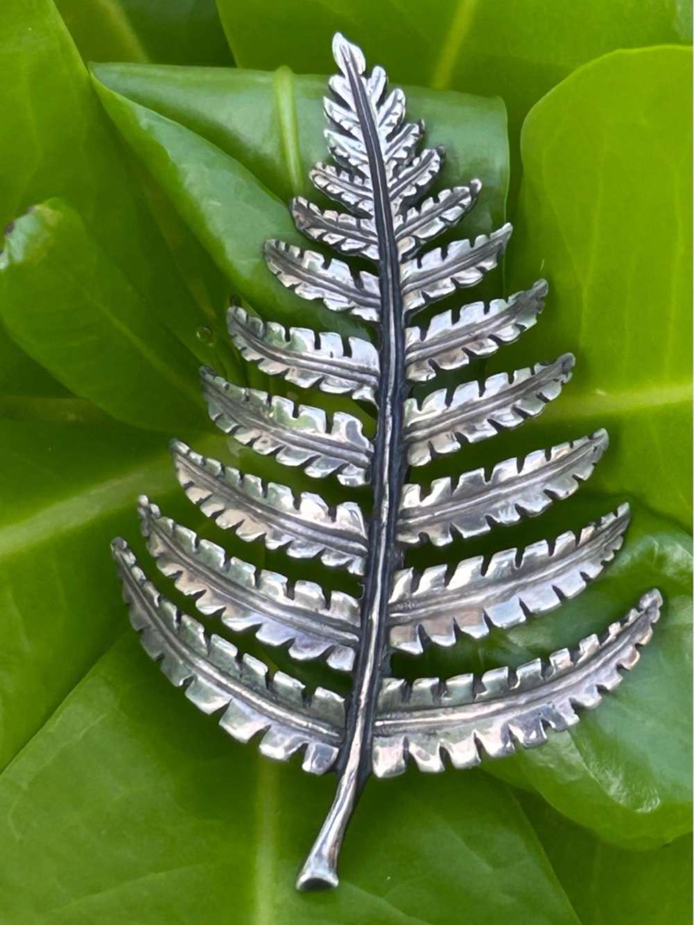 Vintage rare Hawaiian Honolulu Ming’s Hawaii sterling silver Fern leaf Brooch